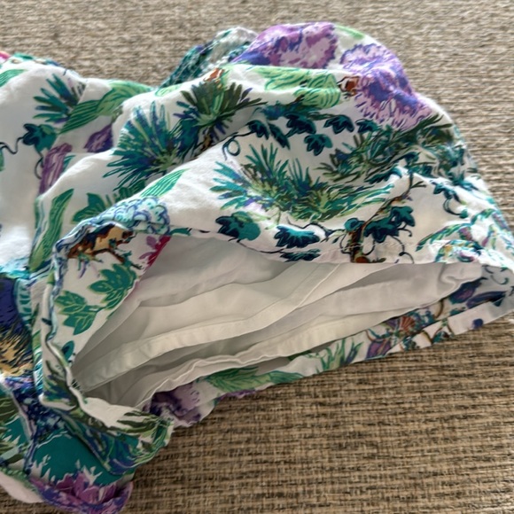 2T Janie and Jack Bubble Floral Shorts - Picture 4 of 4